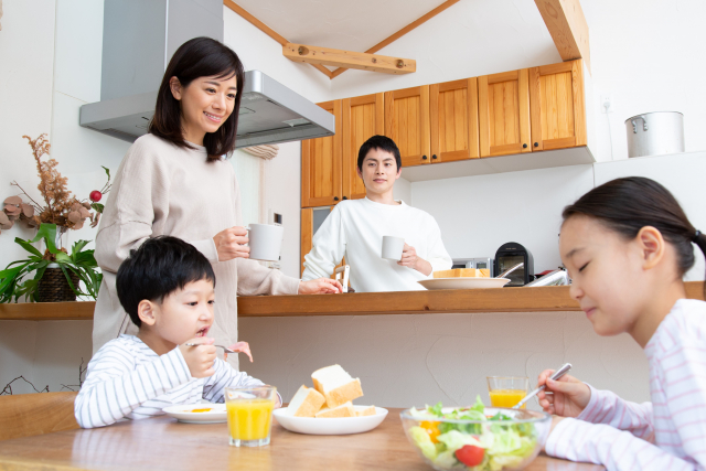 家族の朝食