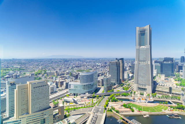 横浜・みなとみらいから望む都市風景