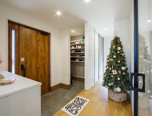 広いシューズクローク