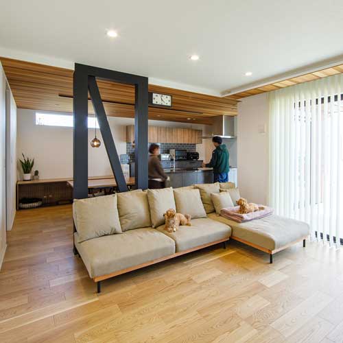 広いリビング。ペットと暮らす