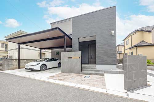 シンプルで重厚感のある外観